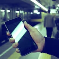 通信障害、2回線目に需要 IIJ「eSIM」契約5倍（日経新聞）