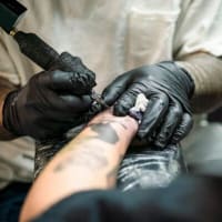 自己表現の裏に潜むリスク？　タトゥーとがんの知られざる関係