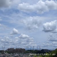 朝、４時半に目覚めた時の素晴らしい朝焼け２０２５・７・１１の事でした