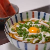 冷やしぶっかけうどんを