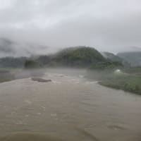 「雨とストロベリームーン」