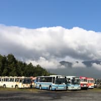 ボンネットバスと足尾山