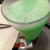 本日はしゃぶ葉京橋コムズガーデン店へ。平野駅北店がなくなって以来初めてのしゃぶ葉利用。ふたりで牛肉２０皿。寿司１６貫。