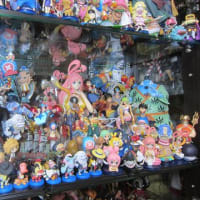 ワンピースフィギュアケース 魚人島編 - 南国の遊び部屋
