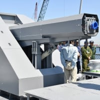 海上自衛隊が次世代兵器レールガンを公開し話題に！！