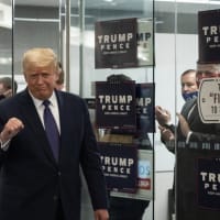 勝敗の行方まだ見えず　トランプ氏１３州、バイデン氏１１州で勝利確実　米大統領選