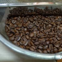 フレッシュロースター「珈琲問屋」でコーヒー豆購入し焙煎してみた。