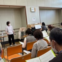 『若返り学園、合唱サークル［歌のつばさ］に😅‼️』