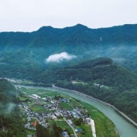 生坂産ぶどう「イクサカラット」の生い立ちと草尾上野ぶどう畑上空からの風景