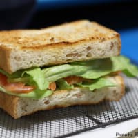 「ある日の朝飯 パン食×5食分。」