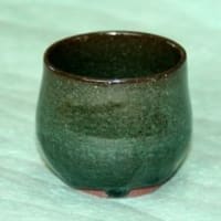 中国、辰砂の花指し・牛血釉・赤釉・自宅蔵出しです、良く見て