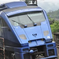 日豊本線特急列車　883系30周年今日も。はじめまして。 青いソニック