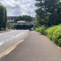 夏の公演の宿命