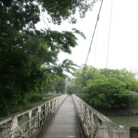 広島の街中にある吊り橋・・・工兵橋は戦前からある吊り橋です　昭和レトロを感じさせる素敵な吊り橋です