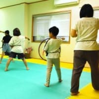 生駒エンジョイ空手 6.7.8  体を捻る