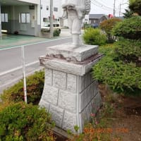 0330-小諸のカトー自動車(株)の本社脇に金次郎像が立っている。