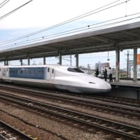 ドクターイエロー in 静岡県　２（熱海駅のディズニー新幹線）