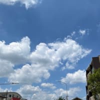 湧く雲や
