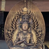 長福寺の大日如来坐像