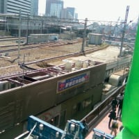新阪急ホテルの壁面トライビジョン改修工事