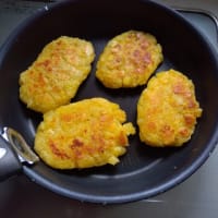 雨なのでお昼はハッシュドポテト風でいっぱいでした<(_ _)>