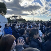 20250101 恐るべき餅まきー初詣 at 春秋苑ー