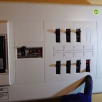 エアコン工事・丹頂鶴？？・パンク？？