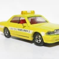 ジャンクトミカ  セドリック道路公団パト