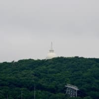 2025.06.27(金)AM06:54の藻岩山・平和祈念塔・三角山・円山