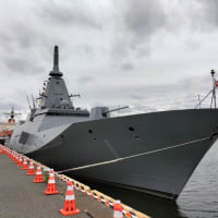 護衛艦「もがみ」の見学をしました
