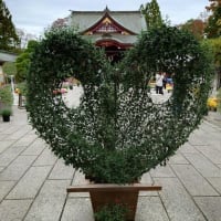 鳥居　ハート　by　笠間稲荷神社