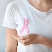乳がんの治療には様々な選択肢があり、患者さんの状態に応じて適切な治療方針を選択します。