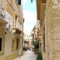 マルタ旅行記⑪　～首都圏で見かけた路地やベランダなど～