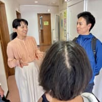 5月23日-2 高松公民館で、大塚愛さんと「県政・市政おはなし会」をしました