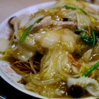 昼間に飲むビールは美味い-神戸市兵庫区：「中国居酒屋　燕楽」