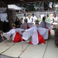 松尾神社例大祭開催される－4年ぶりの餅まきも
