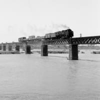 宮川橋梁を渡る蒸気機関車