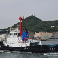 門司港レトロ地区とタグボート関豊丸