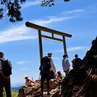 日和田山、二ノ鳥居