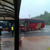 豪雨の高速は怖い