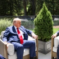 日米首脳　関税問題で協議継続を確認　G7カナナスキス・サミットで会談