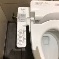 大阪阿部野橋駅地上トイレ