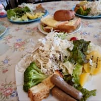 オリーブ（女房殿）がこしらえてくれる朝メシ　皐月