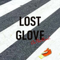 片手袋英語版冊子『Lost glove on the road』をマルシェルに出品します