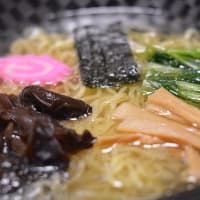 あつあつの塩ラ－メンを