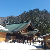 出雲大社本殿大屋根公開