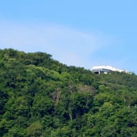 2025.07.06(日)AM07:24の藻岩山・平和祈念塔・手稲山・三角山・円山