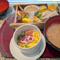 黒豚の野菜蒸しセットと小さくない子ぐま