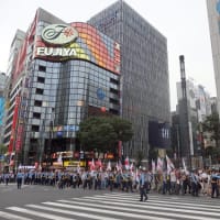 舛添都知事のリコール要求デモに1000人超が参加。どうなってるの東京都？