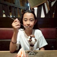 チョコレートパフェを～～～